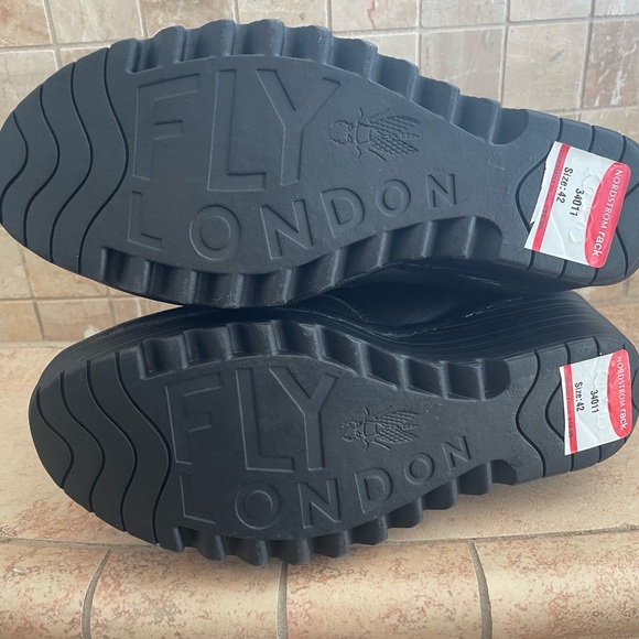 Fly London leather wedge boots size 42, NWT - Picture 9 of 9